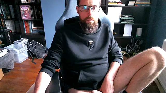 Snapshot of MeSteff chatting on 1, 11, 2025 MeSteff online show from 1, 11, 2025