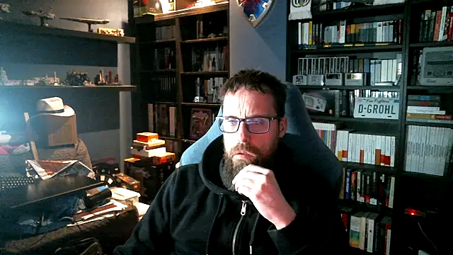 Snapshot of MeSteff chatting on 3, 4, 2026 MeSteff online show from 3, 4, 2026