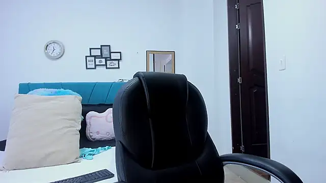 kamila lopez online show from 12, 2, 2026