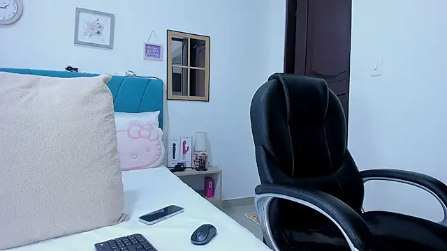 kamila lopez online show from 4, 4, 2026