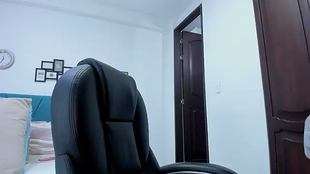 kamila lopez online show from 28, 11, 2025