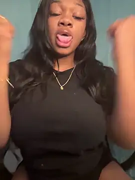 Snapshot of CharismaaBanx chatting on 10, 1, 2025 CharismaaBanx online show from 10, 1, 2025