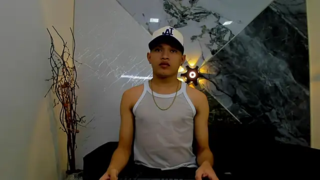 liam genner  online show from 22, 2, 2025