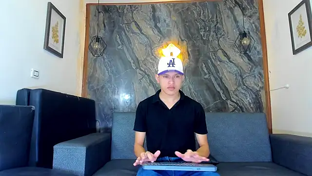 liam genner  online show from 21, 2, 2025