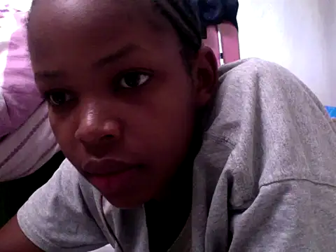 Snapshot of queen-sasha chatting on 7, 5, 2026 queen-sasha online show from 7, 5, 2026
