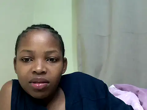 Snapshot of queen-sasha chatting on 13, 5, 2026 queen-sasha online show from 13, 5, 2026