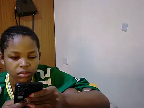 Snapshot of queen-sasha chatting on 28, 9, 2025 queen-sasha online show from 28, 9, 2025
