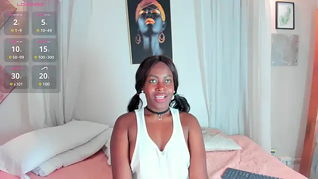 Snapshot of Kenia_Montez chatting on 5, 2, 2025 Kenia Montez online show from 5, 2, 2025