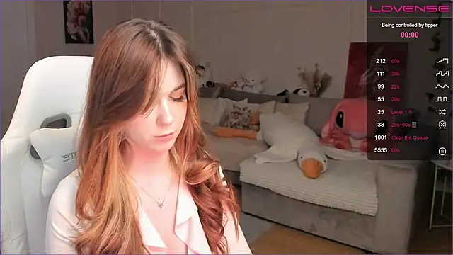 Snapshot of Frau_Lina chatting on 2, 12, 2025 Frau Lina online show from 2, 12, 2025