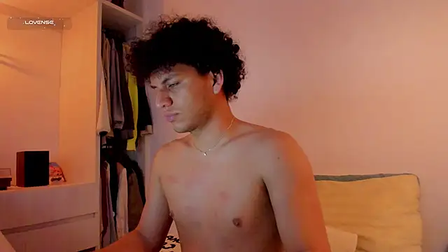 Curlblue online show from 4, 12, 2025