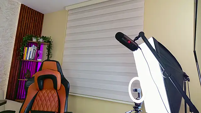 AdanReilly online show from 16, 11, 2025