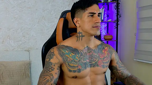 Snapshot of AdanReilly chatting on 16, 3, 2025 AdanReilly online show from 16, 3, 2025
