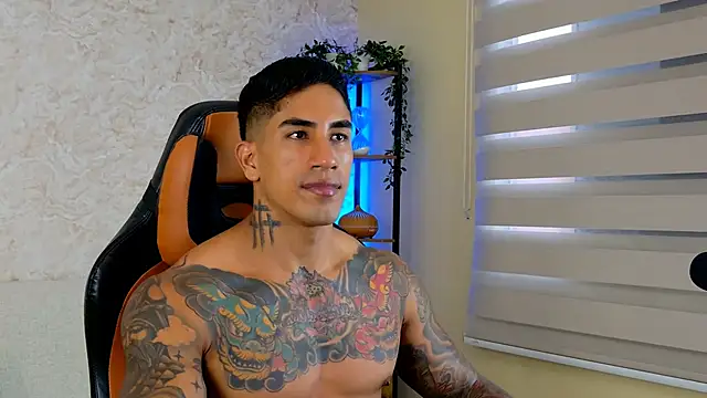Snapshot of AdanReilly chatting on 19, 3, 2025 AdanReilly online show from 19, 3, 2025