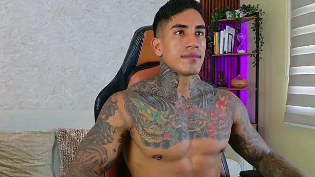 Snapshot of AdanReilly chatting on 20, 9, 2025 AdanReilly online show from 20, 9, 2025