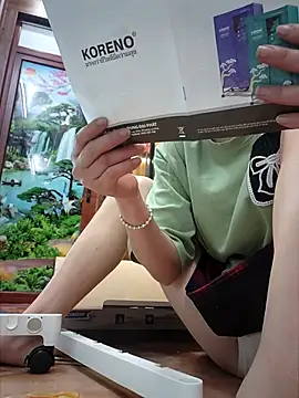 Snapshot of zizi_public chatting on 3, 3, 2025 zizi public online show from 3, 3, 2025