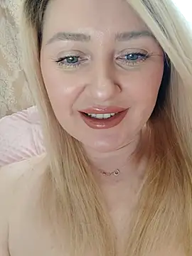 LadyLolyPop  online show from 8, 4, 2026