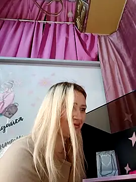 LadyLolyPop  online show from 15, 3, 2026