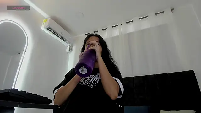 lexyfyre online show from 16, 4, 2026