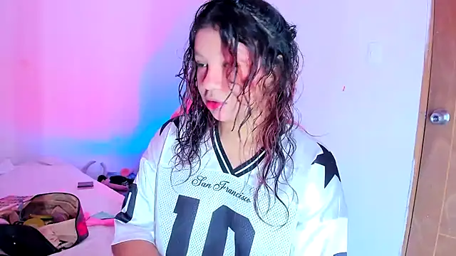 Emily Coper18 online show from 30, 3, 2026