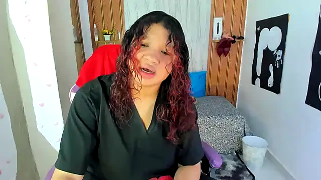 Snapshot of Emily_Coper18 chatting on 6, 7, 2026 Emily Coper18 online show from 6, 7, 2026