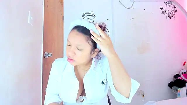 Emily Coper18 online show from 12, 3, 2026