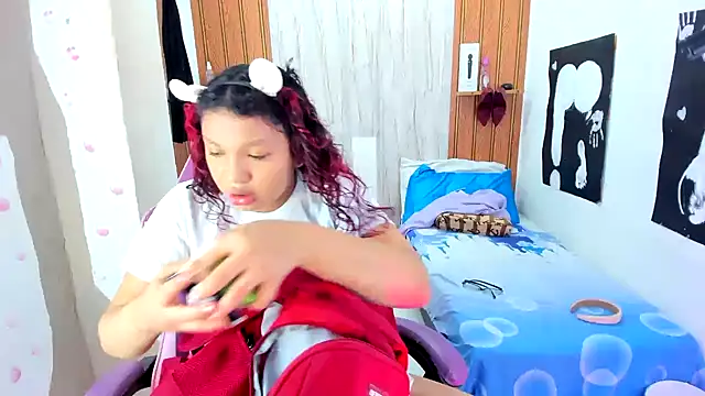 Snapshot of Emily_Coper18 chatting on 17, 7, 2026 Emily Coper18 online show from 17, 7, 2026