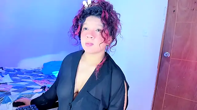 Snapshot of Emily_Coper18 chatting on 21, 6, 2026 Emily Coper18 online show from 21, 6, 2026