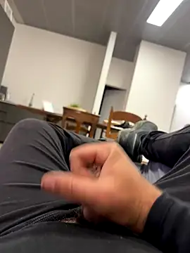 Angeloggaa online show from 4, 11, 2025