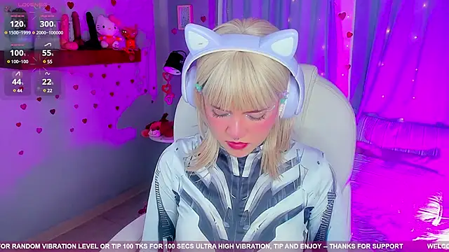 Snapshot of Tiny__Emmy chatting on 17, 2, 2025 Tiny Emmy online show from 17, 2, 2025