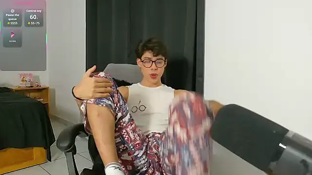 Snapshot of Jacotnk chatting on 2, 12, 2025 Jacotnk online show from 2, 12, 2025