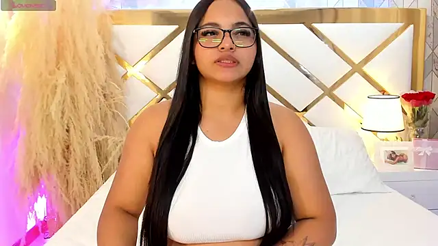 EmmaWeest online show from 8, 10, 2025
