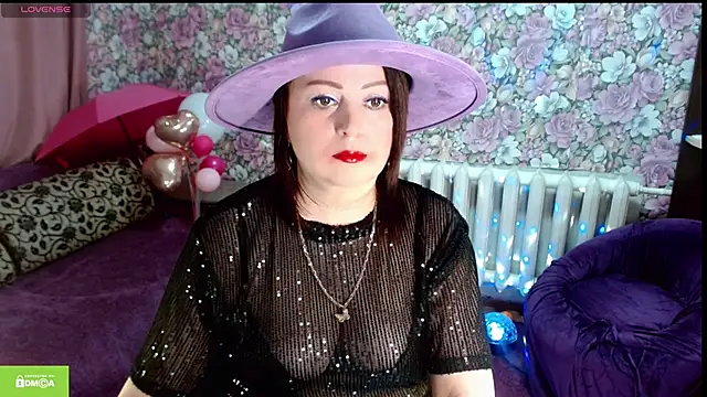 Julia-ru online show from 13, 4, 2026