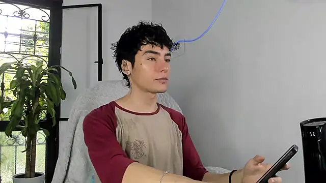 Snapshot of sebas_rose chatting on 13, 9, 2025 sebas rose online show from 13, 9, 2025