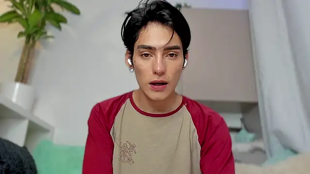 Snapshot of sebas_rose chatting on 10, 1, 2025 sebas rose online show from 10, 1, 2025