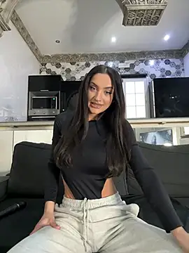 AylinRoss online show from 19, 2, 2025