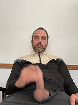 leon3875 online show from 27, 2, 2026