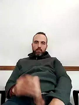 leon3875 online show from 2, 12, 2024