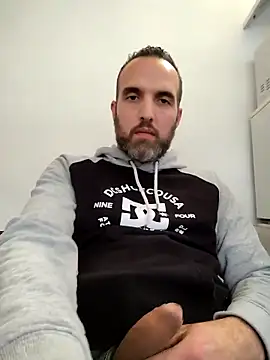 leon3875 online show from 30, 9, 2025