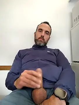 leon3875 online show from 19, 12, 2025