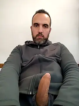 leon3875 online show from 3, 10, 2025