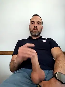 leon3875 online show from 17, 12, 2025