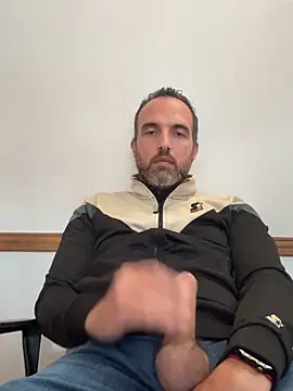 leon3875 online show from 24, 2, 2026