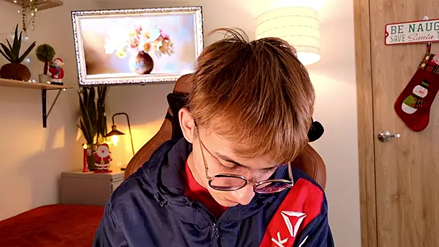 Snapshot of Mr_evan1 chatting on 26, 11, 2025 Mr evan1 online show from 26, 11, 2025