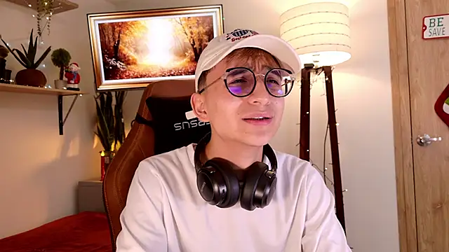 Snapshot of Mr_evan1 chatting on 27, 11, 2025 Mr evan1 online show from 27, 11, 2025