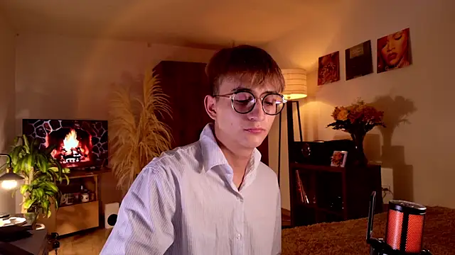 Snapshot of Mr_evan1 chatting on 12, 9, 2025 Mr evan1 online show from 12, 9, 2025