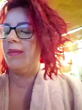 Snapshot of Escarlate4you_ chatting on 5, 7, 2026 Escarlate4you online show from 5, 7, 2026