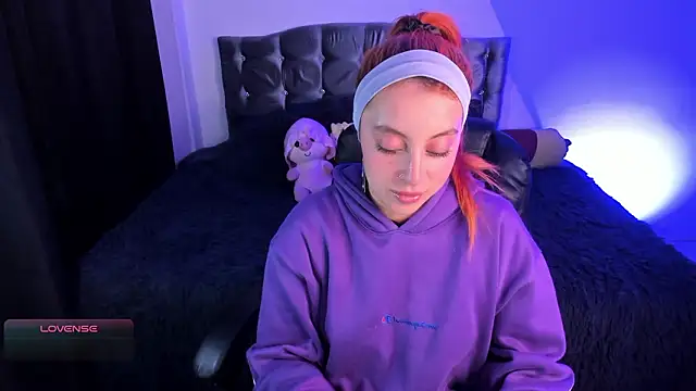 Violetaarey online show from 21, 2, 2026