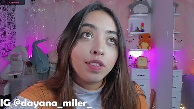 Snapshot of _dayana_miler chatting on 6, 11, 2025 dayana miler online show from 6, 11, 2025