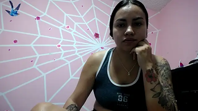 Snapshot of Gisella_chaud chatting on 18, 11, 2025 Gisella chaud online show from 18, 11, 2025