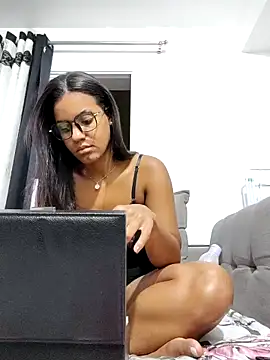 Bella Anjoss online show from 16, 4, 2026